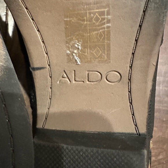 Aldo Black Vegan Leather Ankle Booties 3 Buckle Straps & Gold Hardware  Sz 8 - Picture 8 of 11